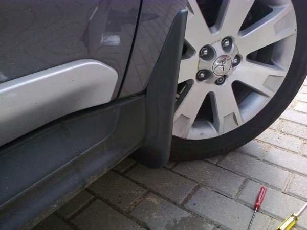 Бризковики передні до Mitsubishi Outlander XL 2006-2012 під широкий поріг (комплект 2 шт) MI2003F фото