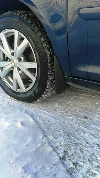 Передні бризковики Volkswagen Golf Plus 2005-2014 VWS1111F фото