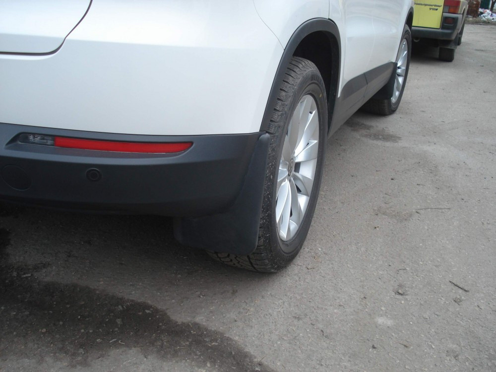 Volkswagen Tiguan 2007-2016 — бризковики, фото 3